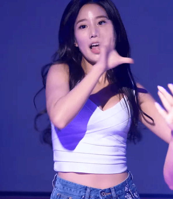 韩国女团里身材最好的一位|赵贤|多能|女团_新浪新闻