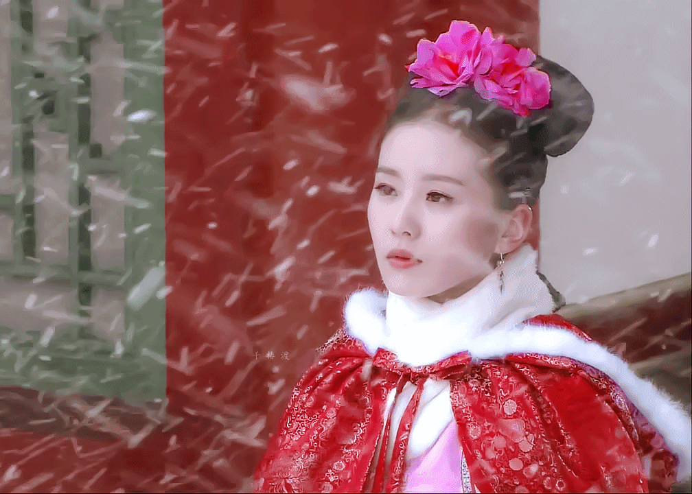 不管是《步步惊心》中若曦身着红衣,成就不一样的风景.