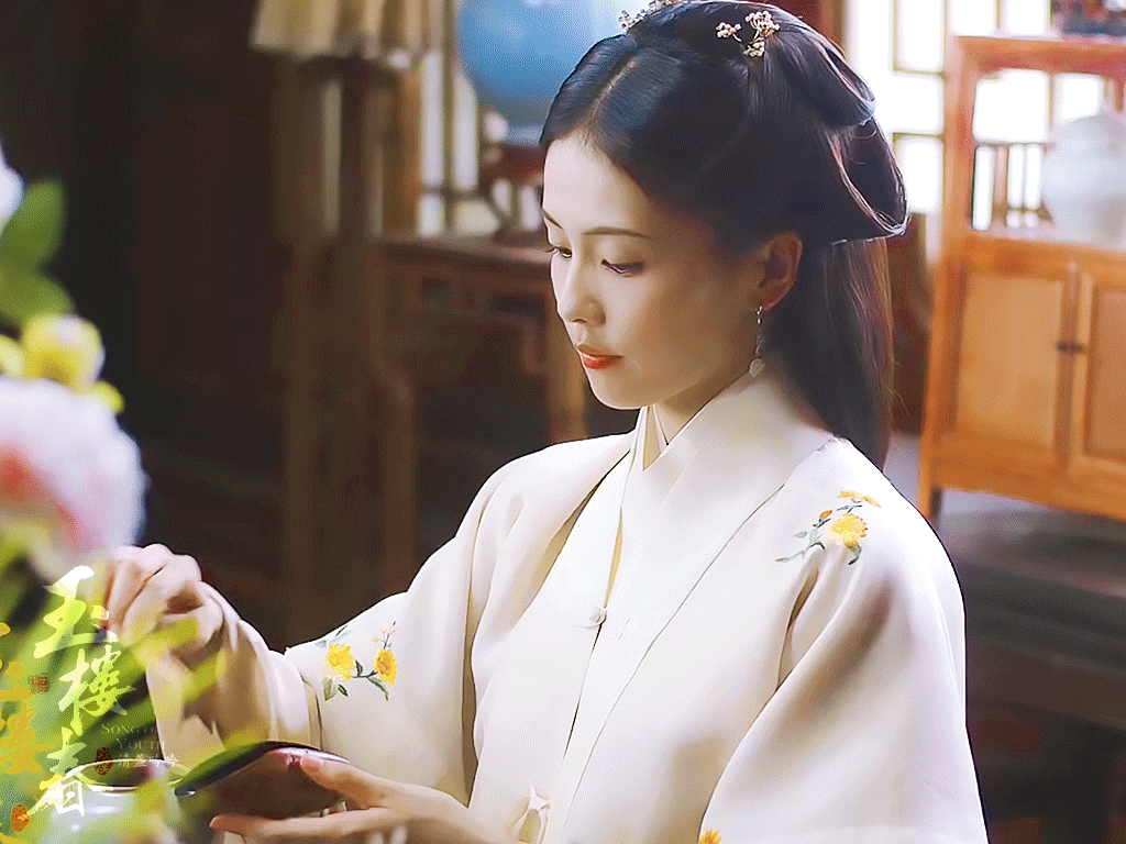 女星古装剧中比较少见的明制汉服造型