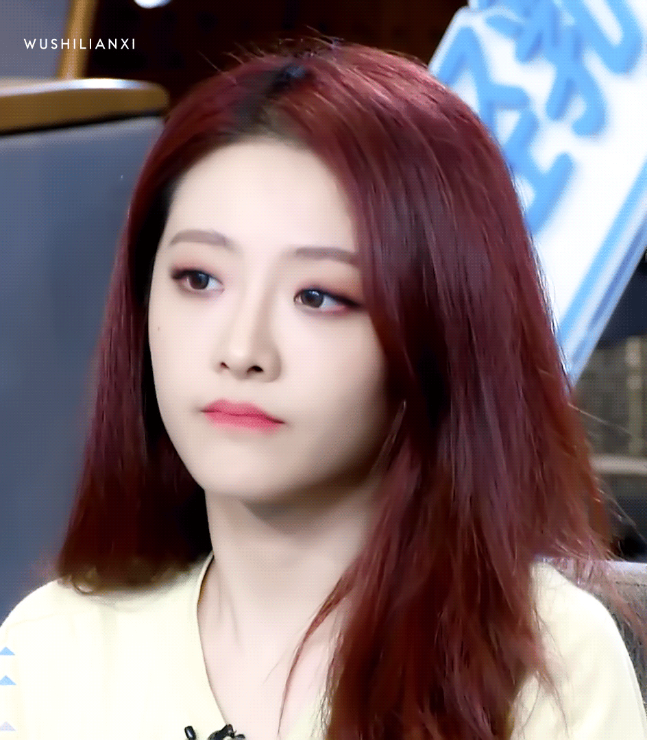 喻言缺席团体演出因为在彩排时不慎扭伤希望plmm早日康复我们都在