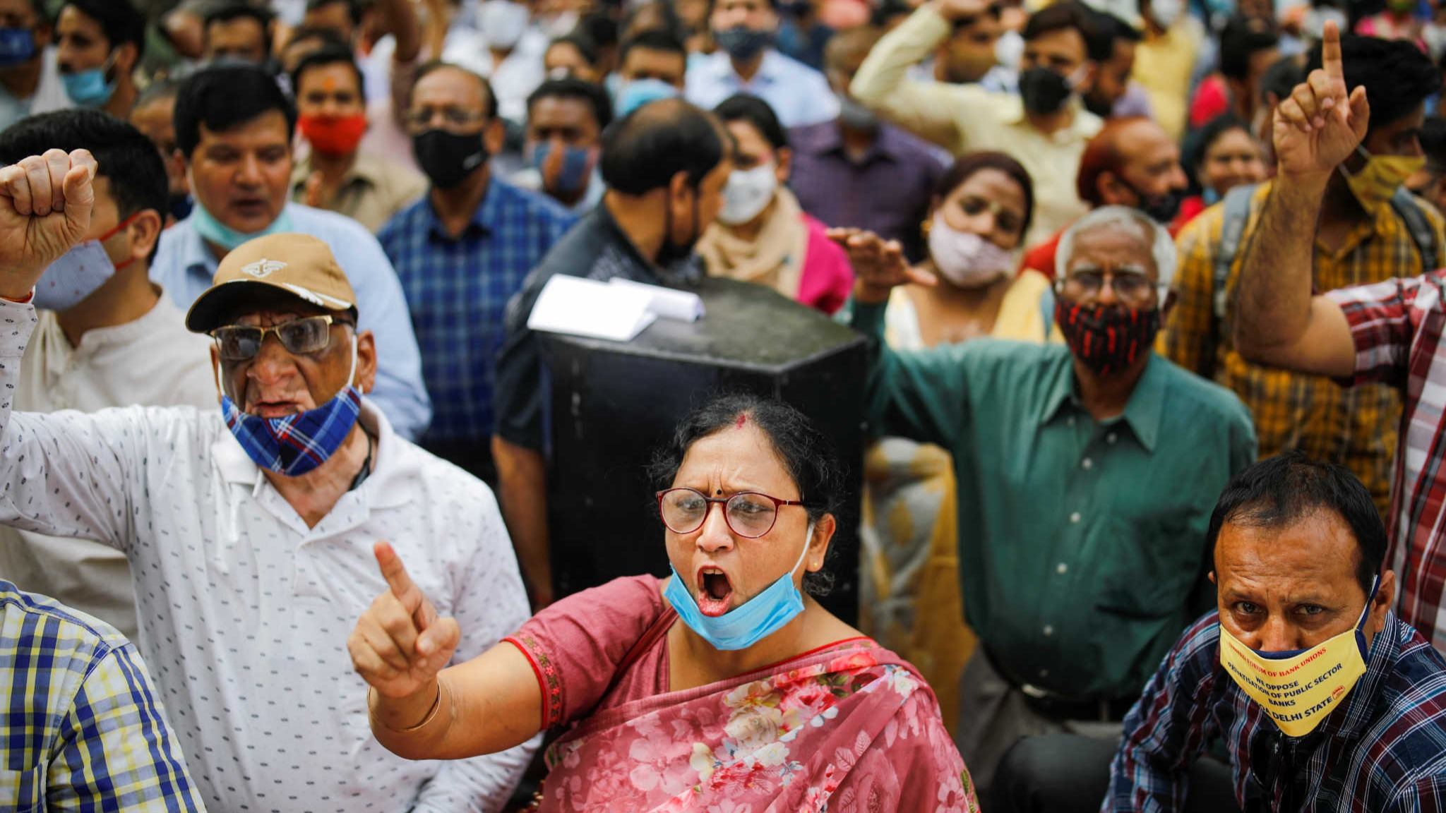 印度银行业近百万人公开指责总理政策,莫迪这回是"骑虎难下"了