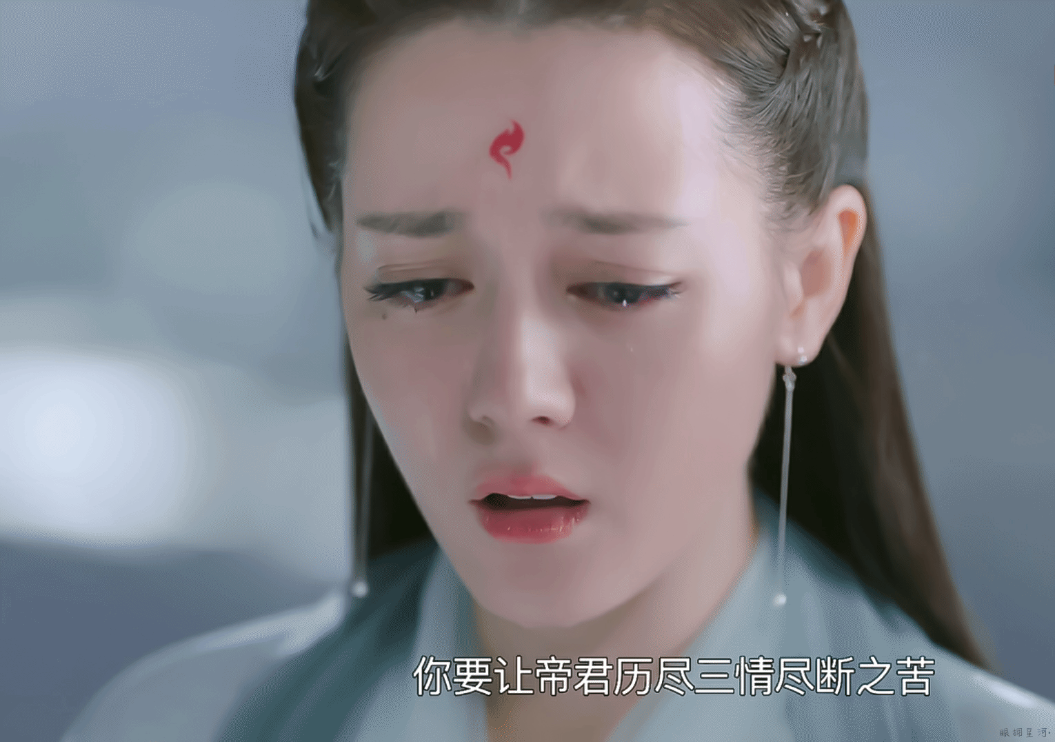 杨紫,迪丽热巴哭戏演技对比,谁的演绎让你感到心疼呢?