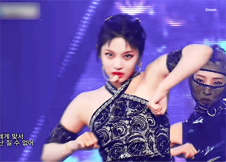 宁艺卓舞台动图合集表情管理时刻在线舞台表现力好绝