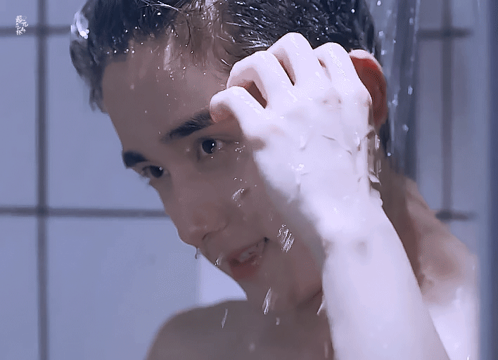 超撩本哥,点开动图,收获心梗~|心梗|张新成_新浪新闻