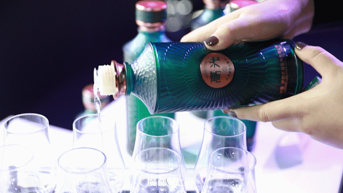 泸州老窖|高光|时尚_新浪新闻