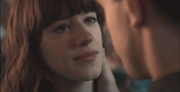 所以今天,闲来无事刷首页便会看到又有人在嗑她的颜.