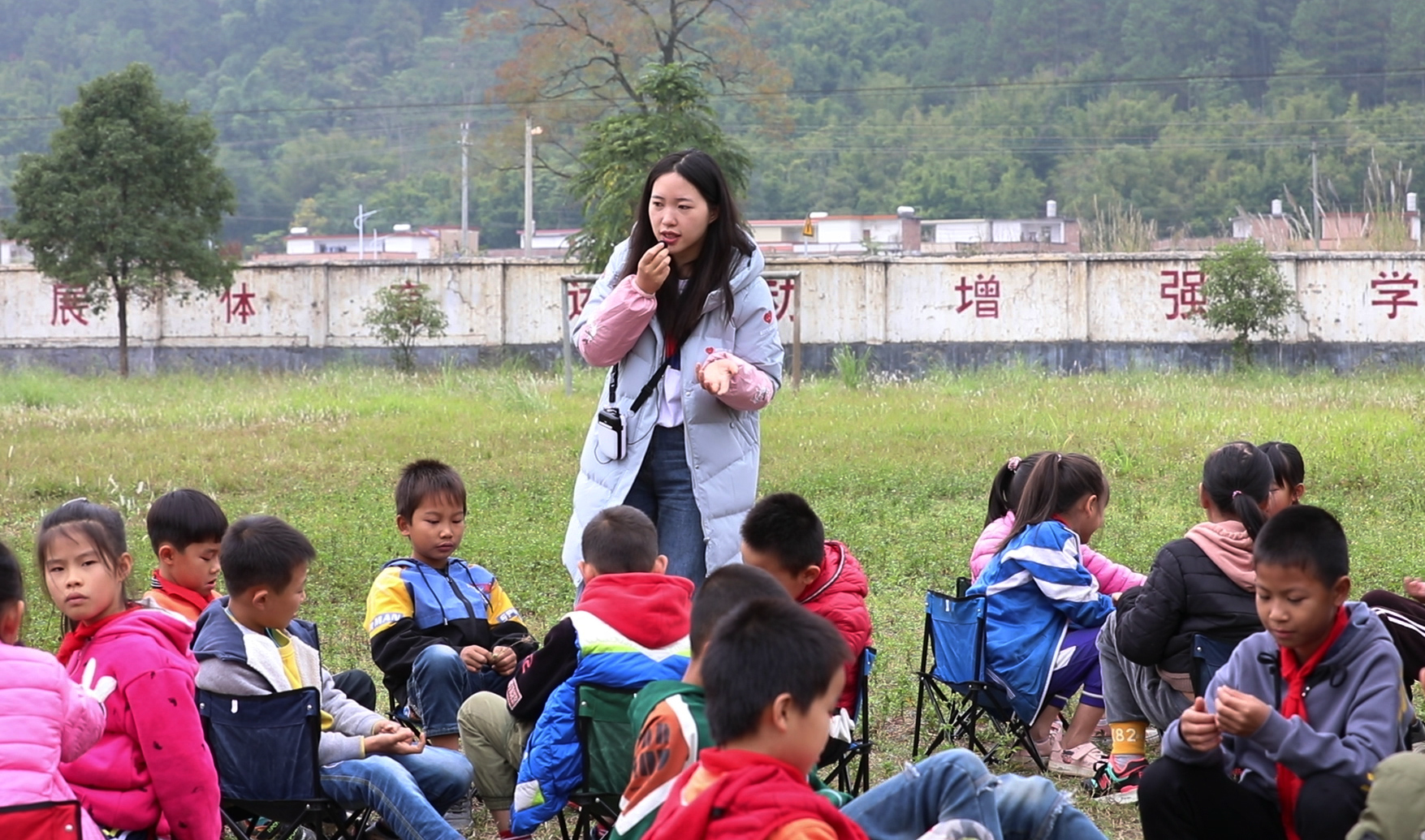 中国故事|粤北乡村小学的"音乐之声"|支教老师|艺术教育|小学_新浪
