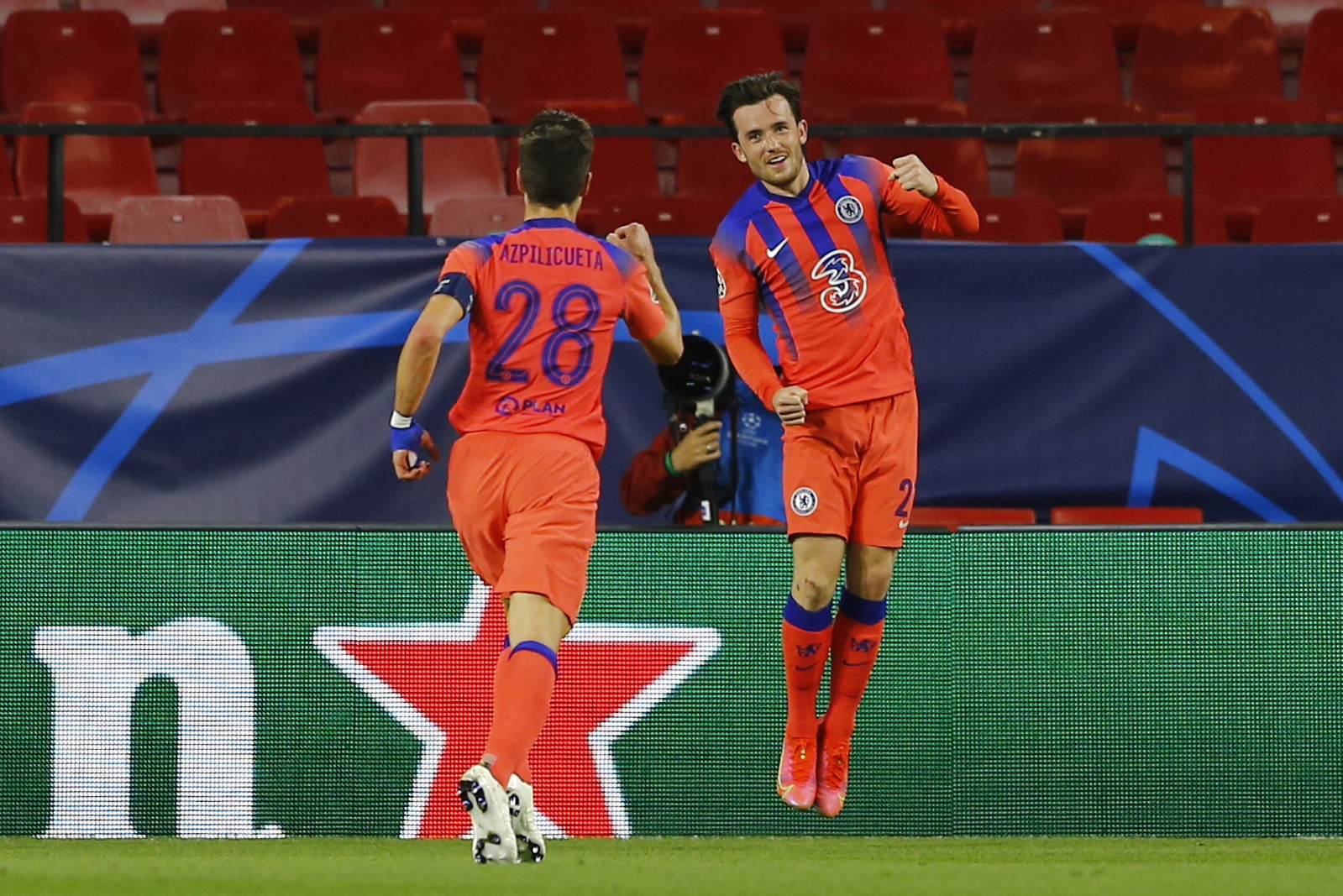 足球——欧冠:切尔西胜波尔图