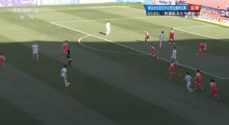 第31分鐘,張馨破門,中國女足1比0領先韓國女足。