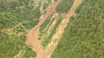 2021年8月27日，四川凉山州盐源县“8·27”泥石流发生后的现场。来源：四川省应急管理厅