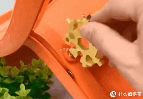 我妈说我净瞎买些“怪玩意”，0.15万的工资都影响不了我的格局了休闲区蓝鸢梦想 - Www.slyday.coM