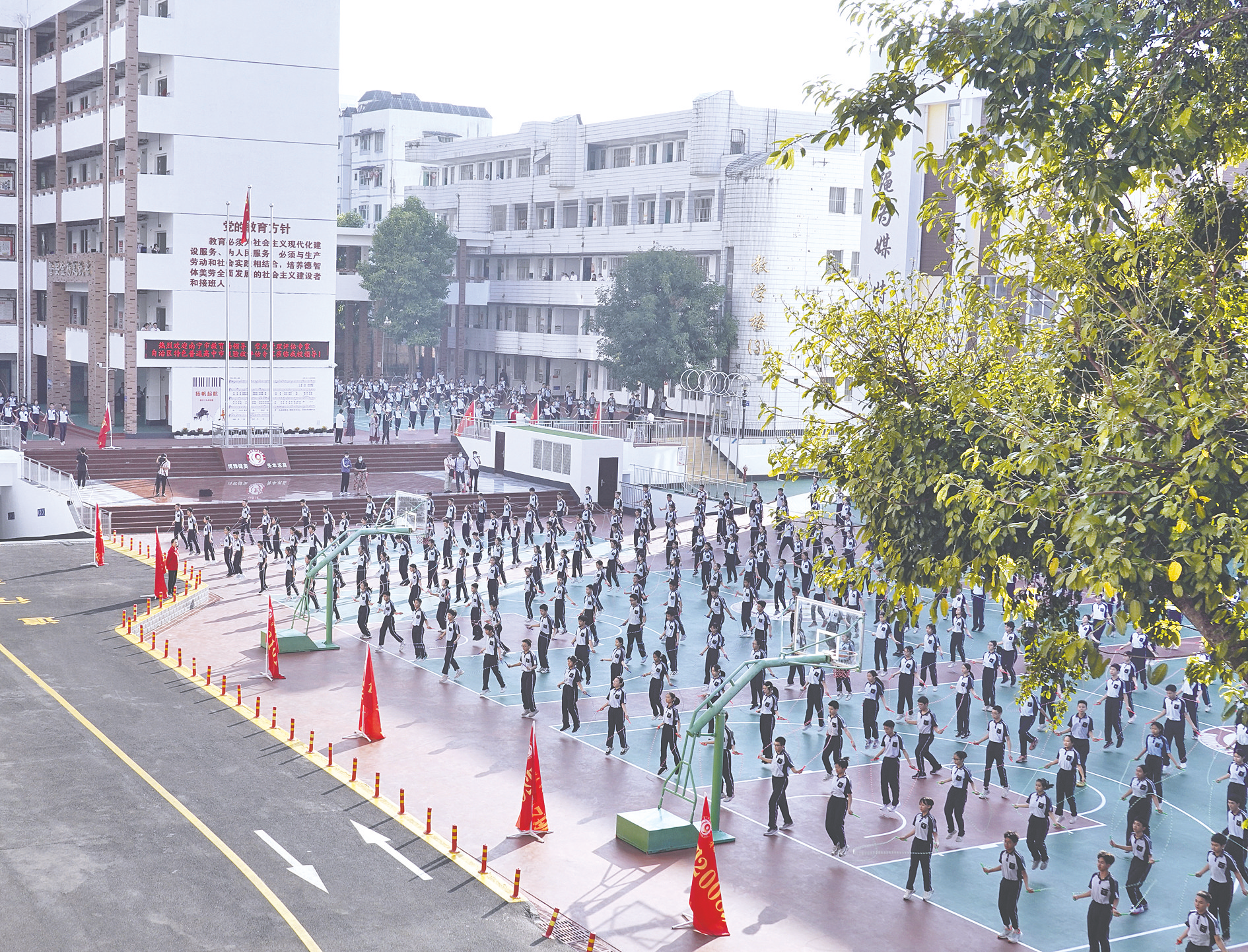 坚持“五育”并举 打造办学特色|南宁市|广西壮族自治区|学校|中学|普通高中_手机新浪网