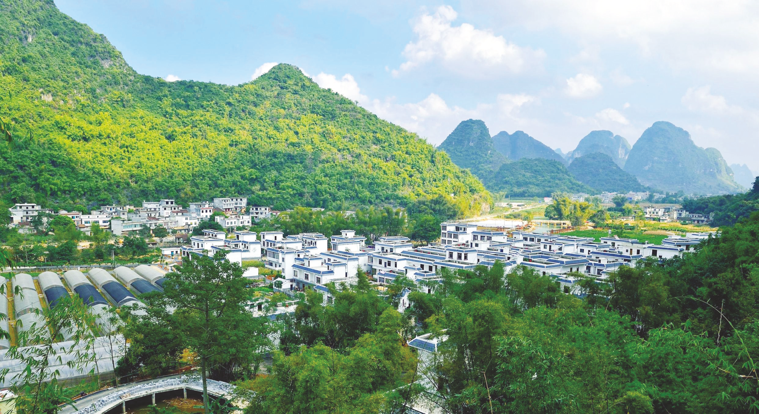 &nbsp;&nbsp;&nbsp;&nbsp;▲全国文明村——马山县古零镇乔老村.