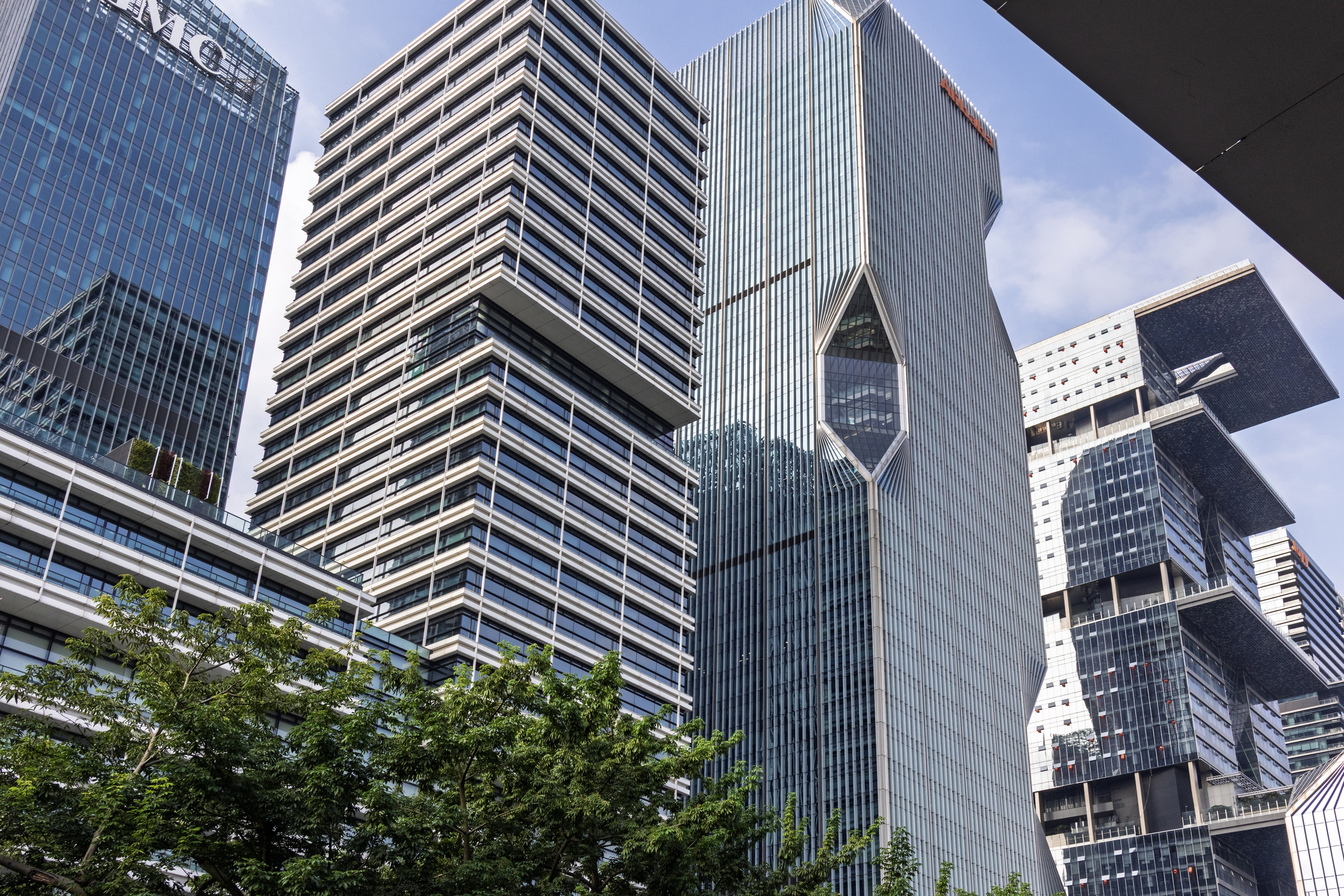 广州琶洲西区，引进多个互联网企业总部，数字经济产业集聚效应日渐突出。图/IC photo