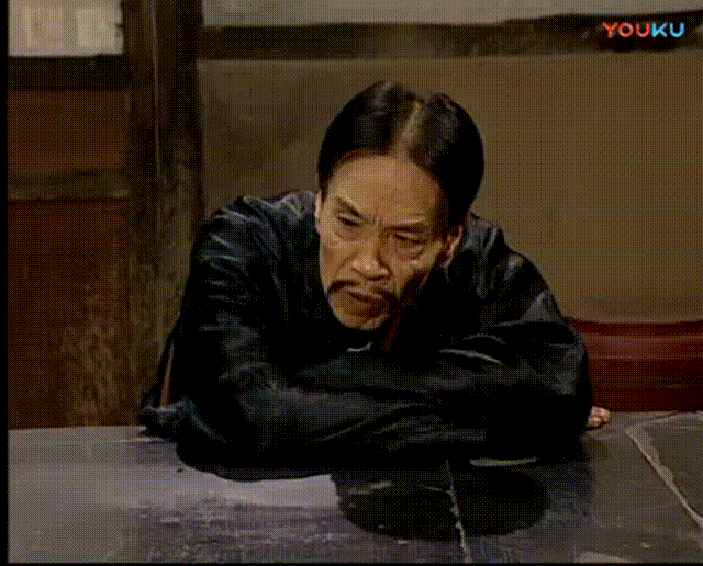 这就是传说中的制服play啊 动图 你这是在优雅地自杀