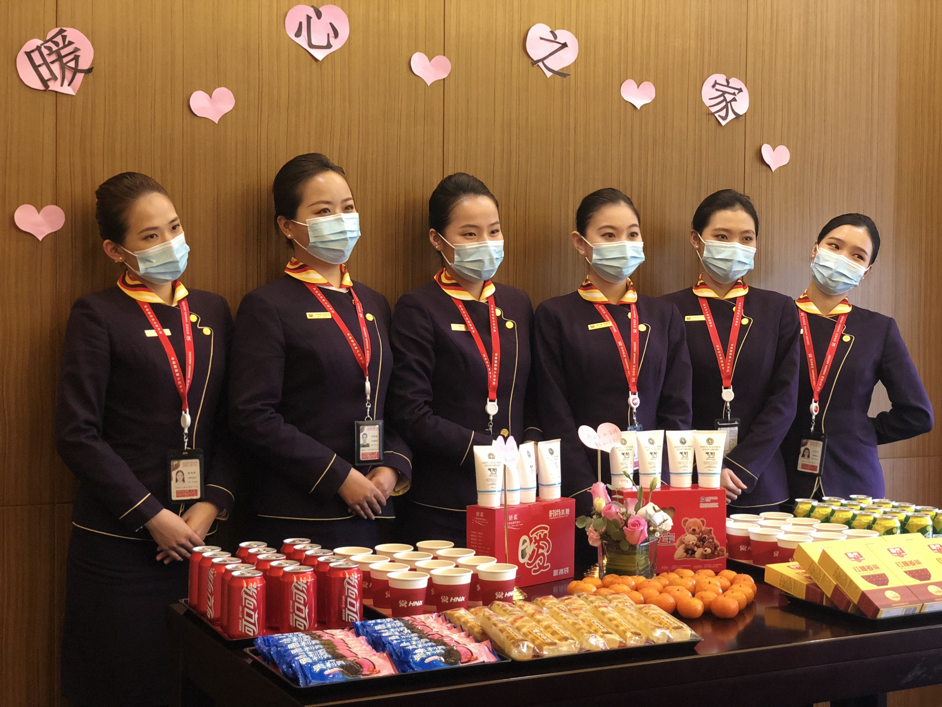 海南航空地服部海口贵宾服务团队合影