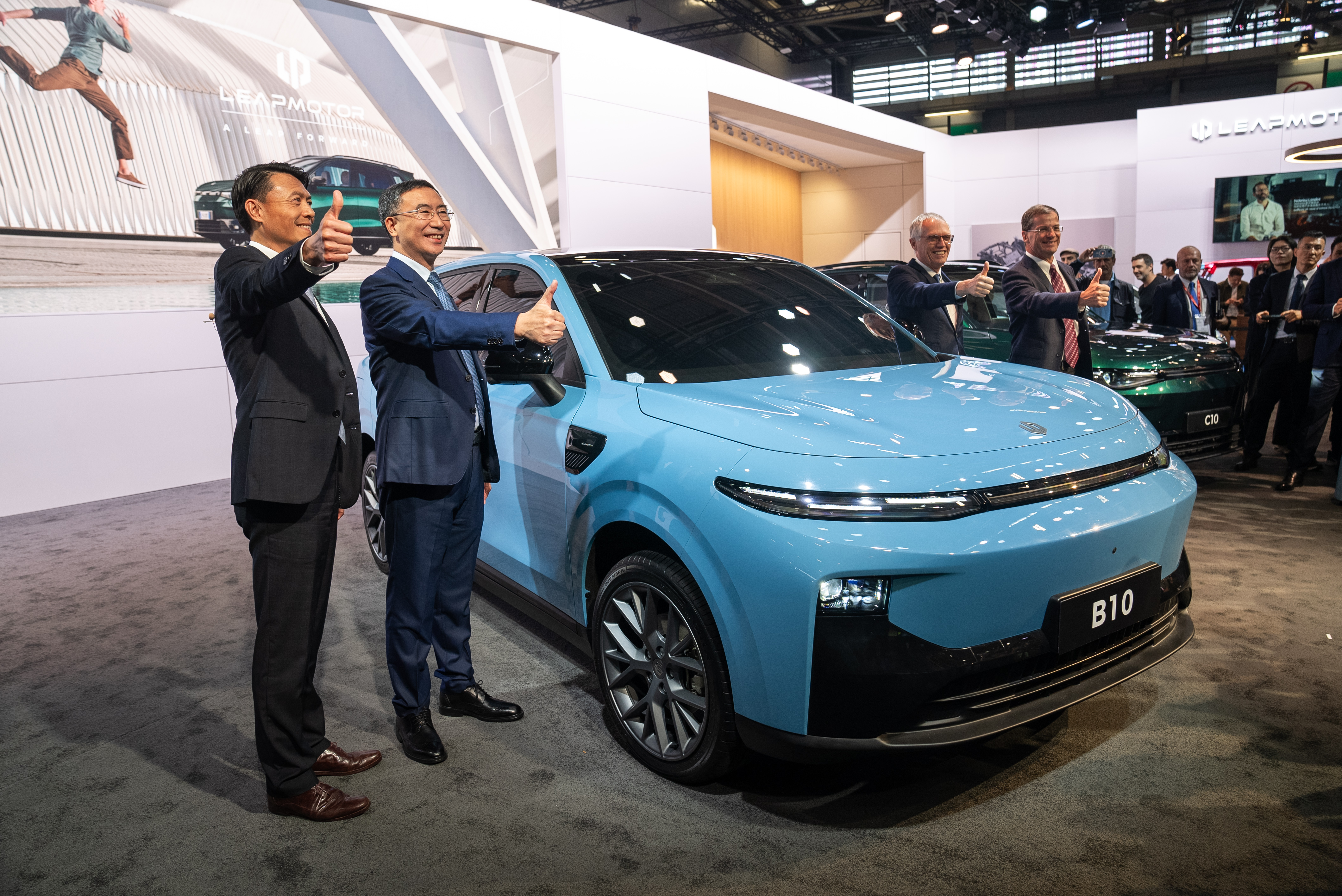 零跑B10巴黎车展全球首秀。企业供图