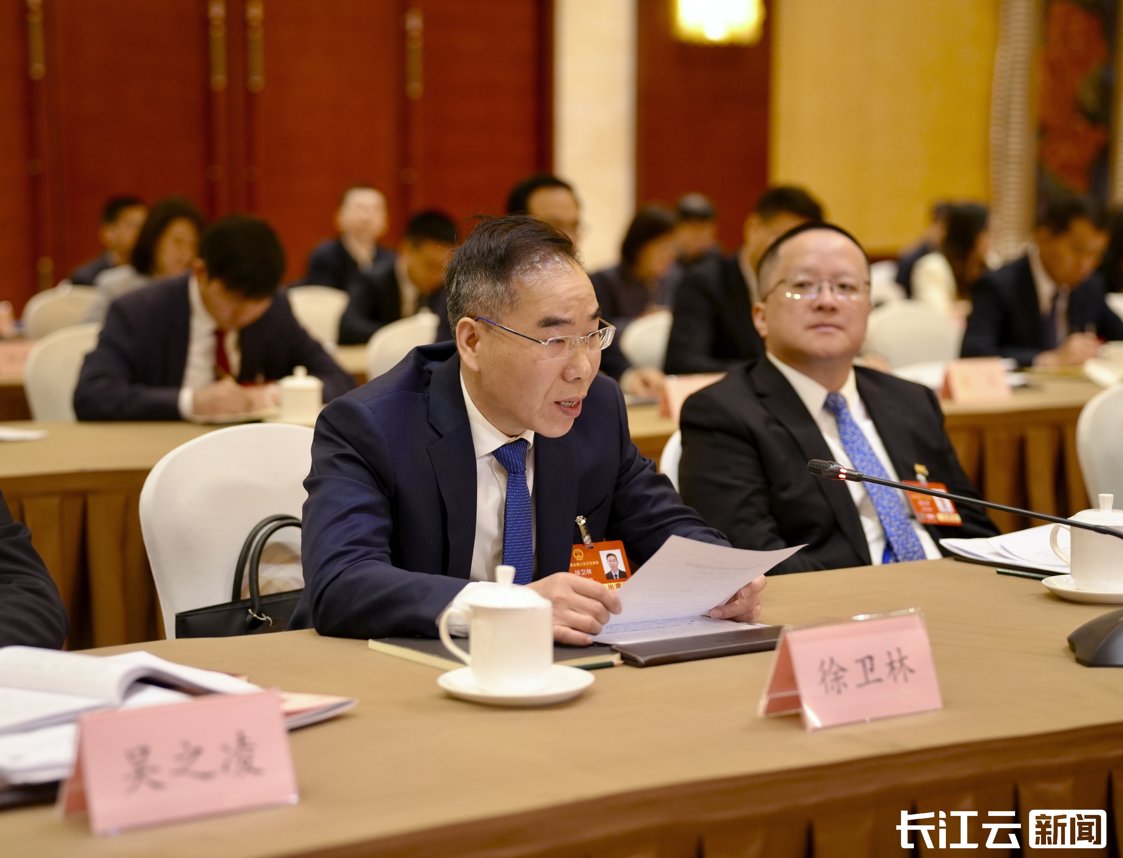 全國人大代表、武漢紡織大學校長徐衛(wèi)林