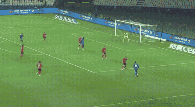 申花3-1力克辽宁铁人 拉唐双响领跑射手榜 铁人锋