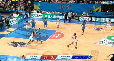 完全起势！桑普森跟进暴起双手补扣打成2+1
