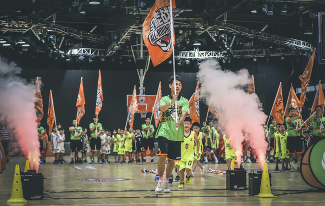 u9猛虎一队以5:4战胜u9七队摘得u9组别冠军,u11 狂鲨队以