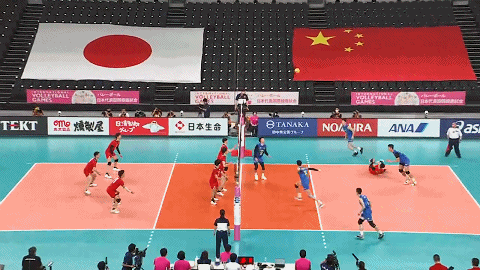 中國隊第一局開場便陷入被動